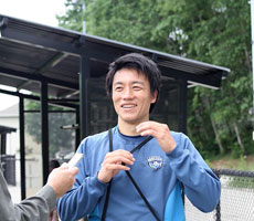 2010年W杯開催中、地元記者に元日本代表として意見を聞かれていた（写真/ 野口英雄）